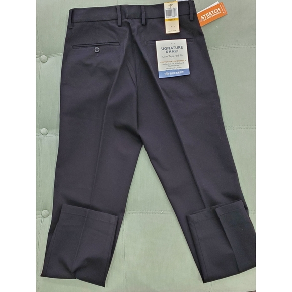 Dockers Black Slim Tapered fit Signature 2… - Picture 3 of 5